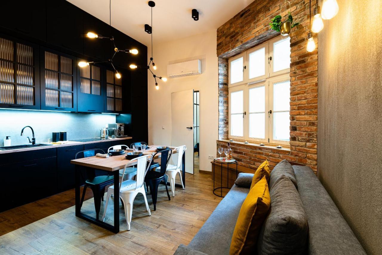 Large 75 M2 Apartment For 6 Guests Next To Wawel Castle Kraków Eksteriør billede