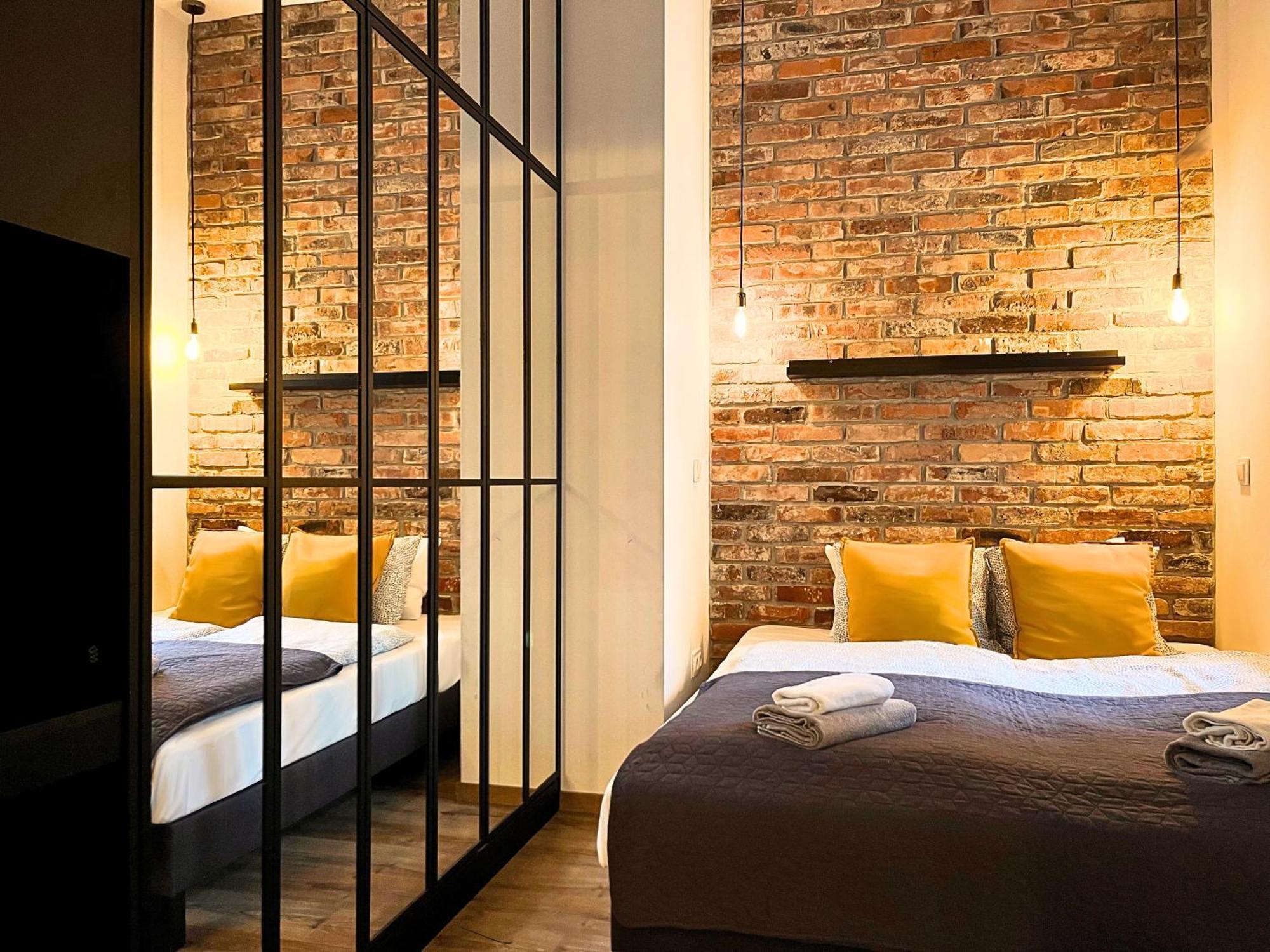 Large 75 M2 Apartment For 6 Guests Next To Wawel Castle Kraków Eksteriør billede